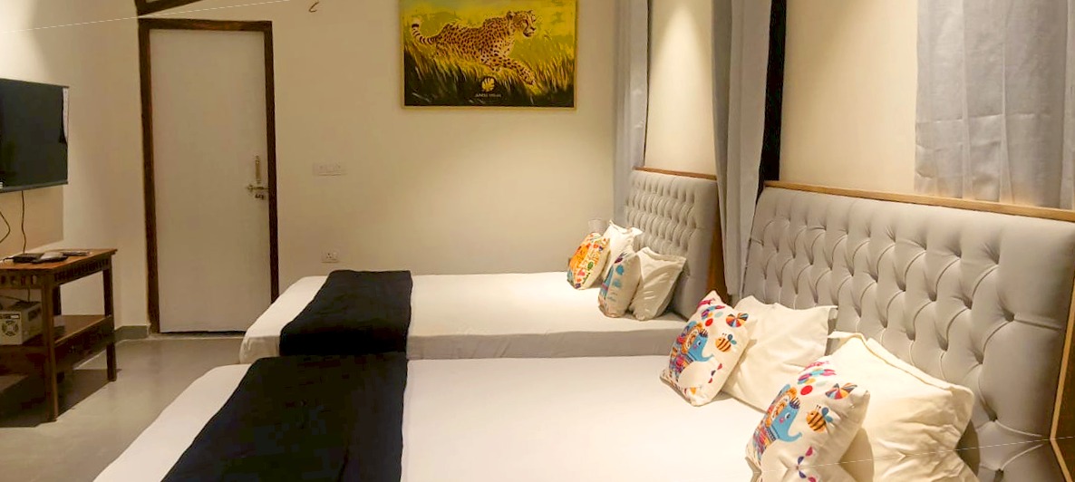 Quad / Family Room Image