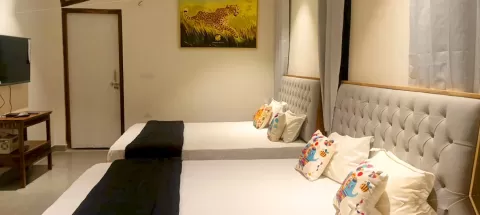 Quad / Family Room Image